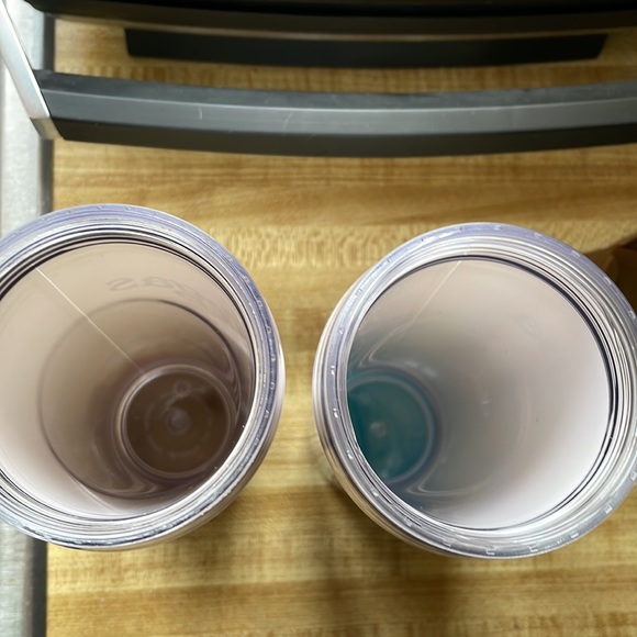 Starbucks travel tumblers 1 is Las Vegas Nevada and 1 is Aruba new without tags - Picture 6 of 6